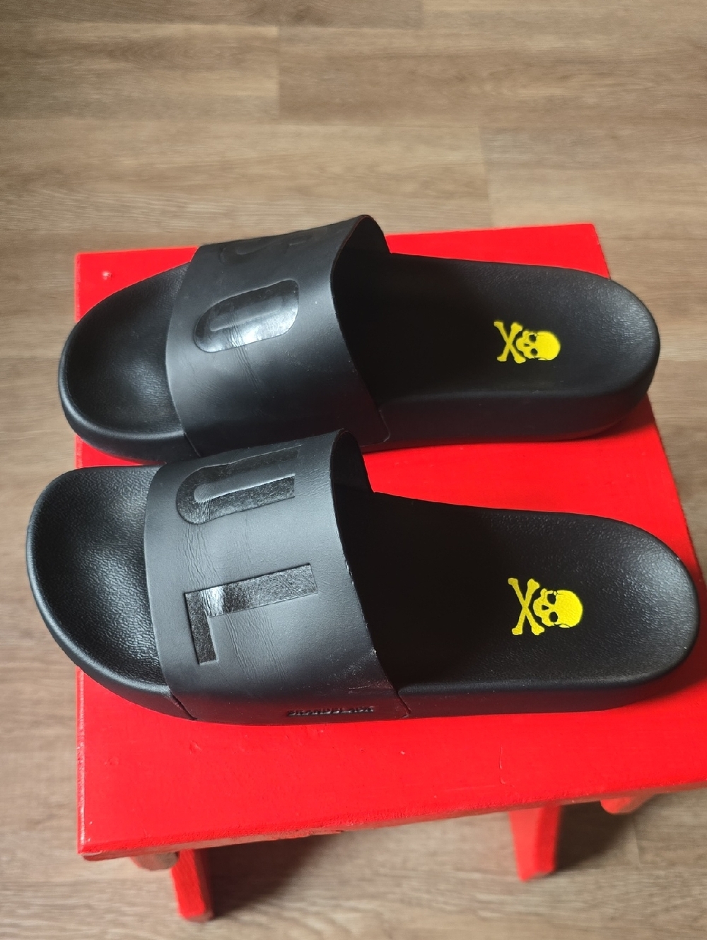 Brandblack Black Men's Slide Sandals with Gloss Logo Accents